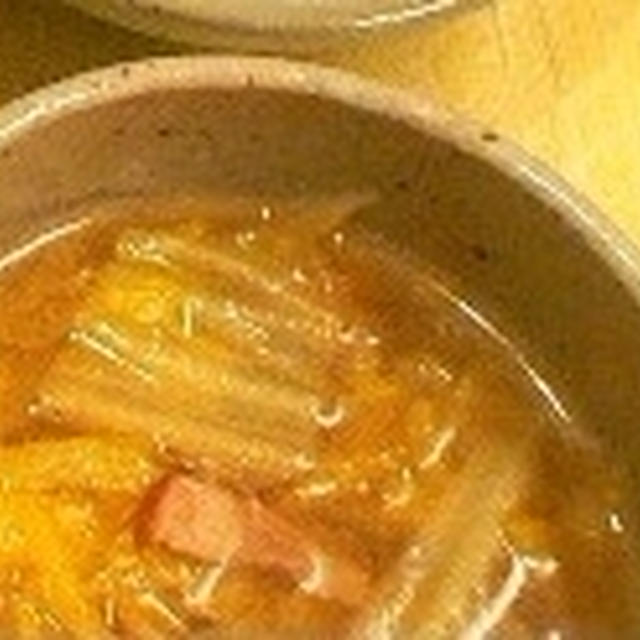【うちレシピ】白菜とベーコンのジンジャーコンソメスープ