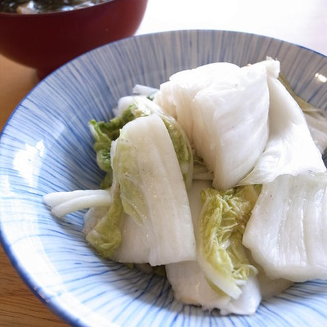 芯がうまい。白菜のぬか漬け｜働くパパの朝食は和食。よく噛んで、青菜を食べて健康に。