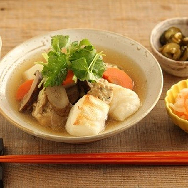 鶏団子入り雑煮で一汁二菜献立♪