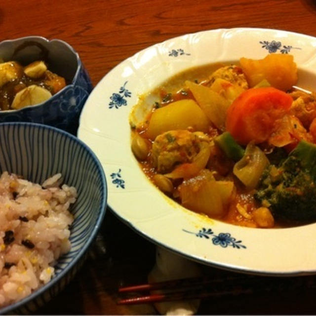 鶏だんごと野菜たっぷりのトマト煮