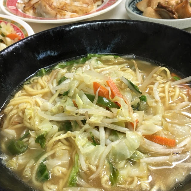 ラ王味噌味deお店風おウチ野菜味噌ラーメン