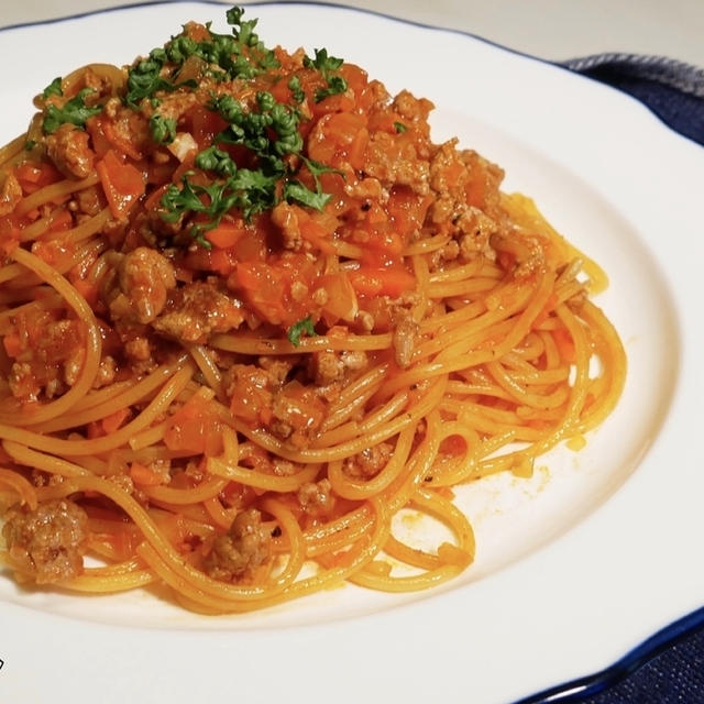 【節約】トマト缶なしでもコク旨！『ワンパンミートソースパスタ』の作り方