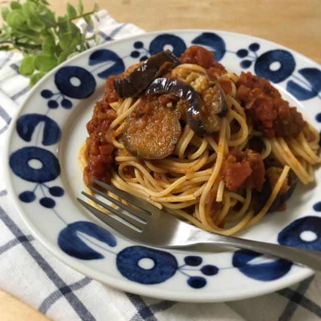 とろとろ茄子がおいしい♪茄子とトマトとアンチョビのパスタ