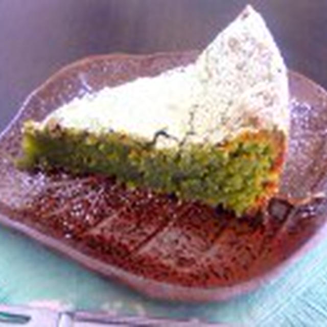 抹茶とホワイトチョコレートのケーキ