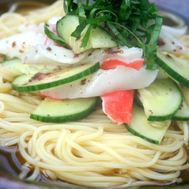 Cold Angel Hair Pasta Soup with Imitation Crab and Cucumber梅風味カニカマときゅうりのせ冷たいエンジェルヘアーパスタスープ