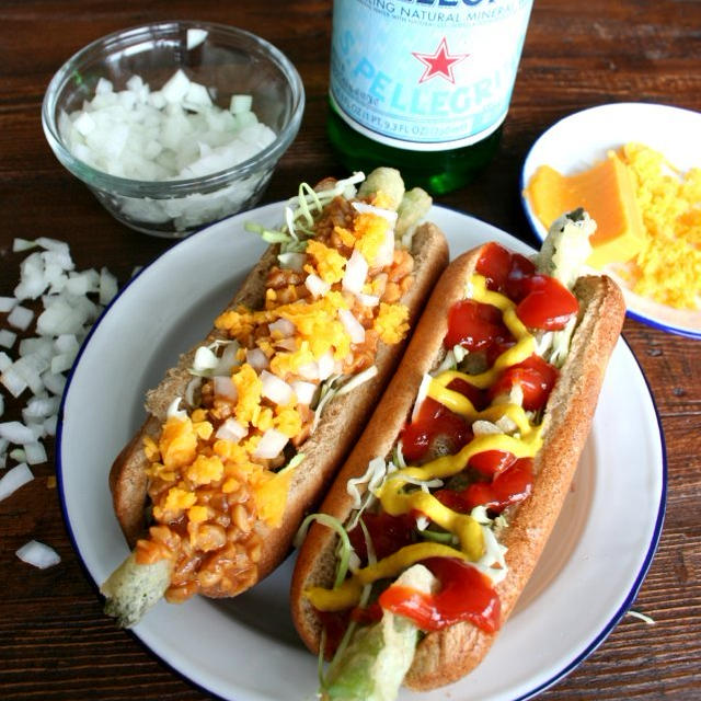 Asparagus Hot Dogs and Chili Dogsアスパラガスホットドッグ＆チリドッグ