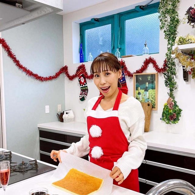 クリスマスケーキを作りました〜！！