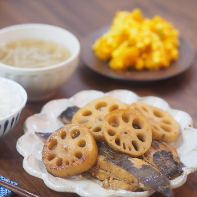 これこれ♡ほっこりおばあちゃんの味〜♡ド定番カレイとれんこんの煮付け♡