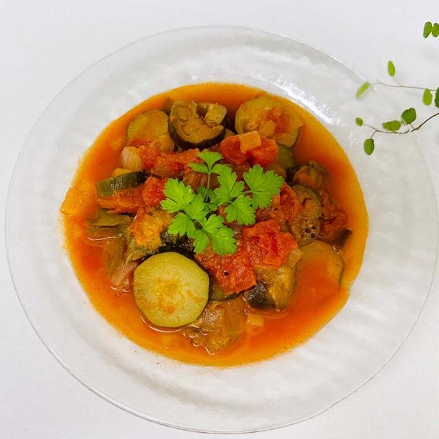 たっぷり野菜が食べれちゃう‼︎ お鍋いっぱい【ラタトゥイユ】