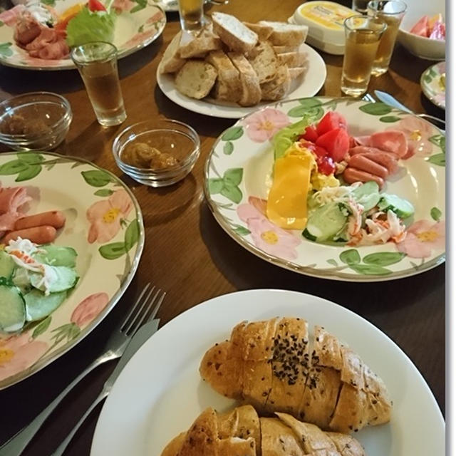 自家製ブルーベリーのチーズケーキとタピオカミルクに美味しい御飯💕