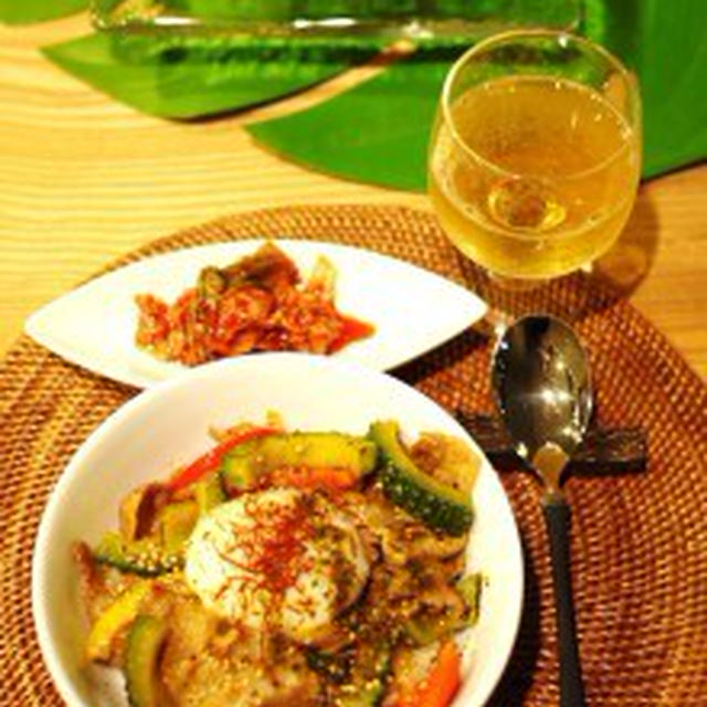 ゴーヤと豚バラのピリ辛丼