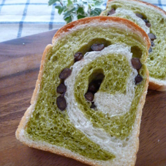 抹茶と甘納豆の渦巻きローフ♪