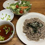 ざる蕎麦とサラダ