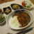 チキンカレーで夜ごはん。