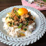 お肉が少なくてもガッツリ☆しめじでカサマシする〜豚ニラスタミナ丼