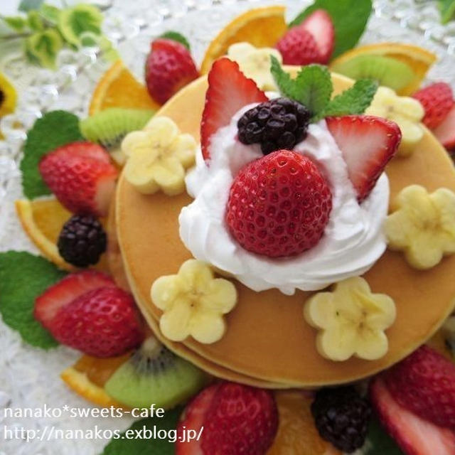 フルーツもりもりパンケーキ♡♡♡
