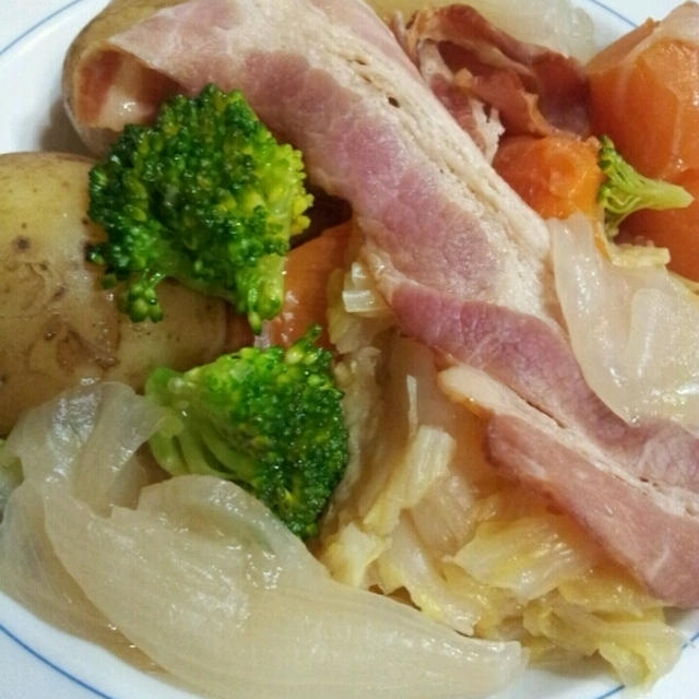 朝食 お野菜たっぷりポトフ