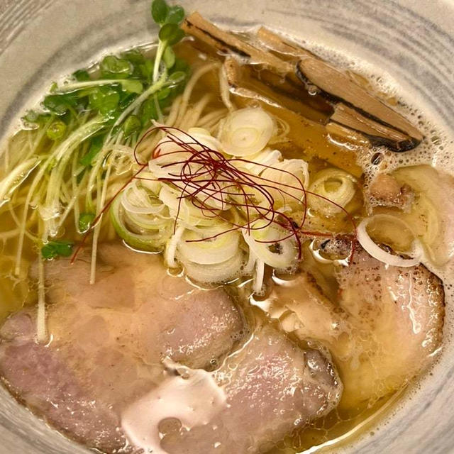 満麺の笑み　阪神西宮にある、自然の香り・風味を活かした、化学調味料を使わないラーメン