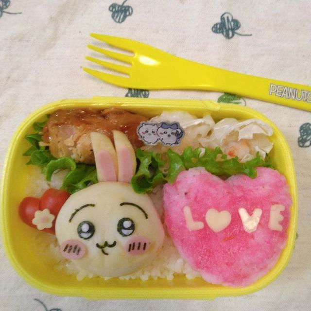 はんぺんはんぺんうさぎちゃんでバレンタイン弁当〖キャラ弁〗  #平日お昼ご飯はお弁当or外食