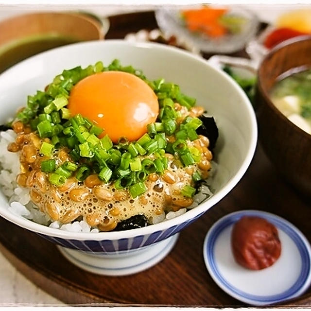 和んプレート朝ごはん～魅惑の卵納豆ごはんとひだまりのらん丸さん～