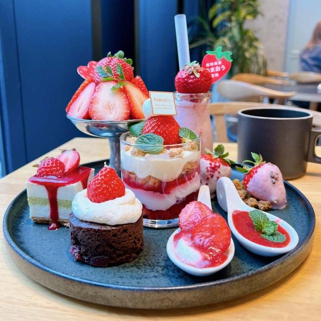 チートデイ⁈ いちご尽くしのアフタヌーンティー♡