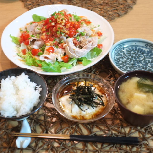 夕食☆冷しゃぶトマトソース　とろろごはん