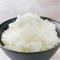 お米の種類で水の量が変わります。土鍋やフライパンでのお米の炊き方