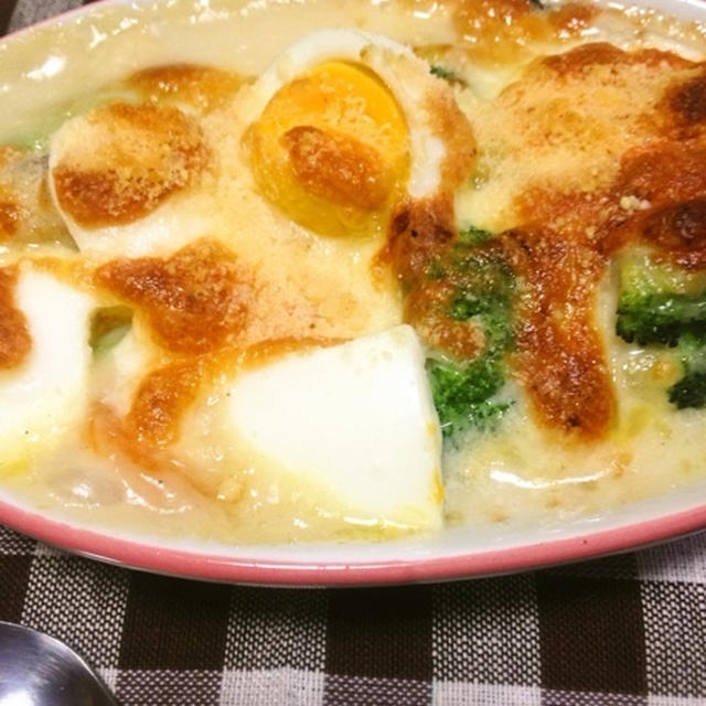 お家ご飯：☆卵とブロッコリーのグラタン☆