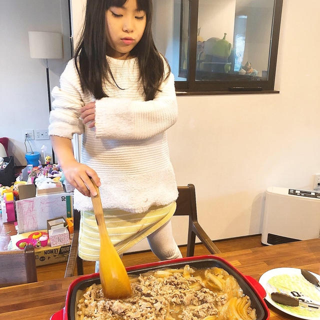 ランチは牛丼と肉うどんです！