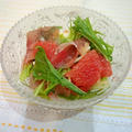 れんこんとえのきのホイル包み、明太マヨ乗せ。とサラダ。