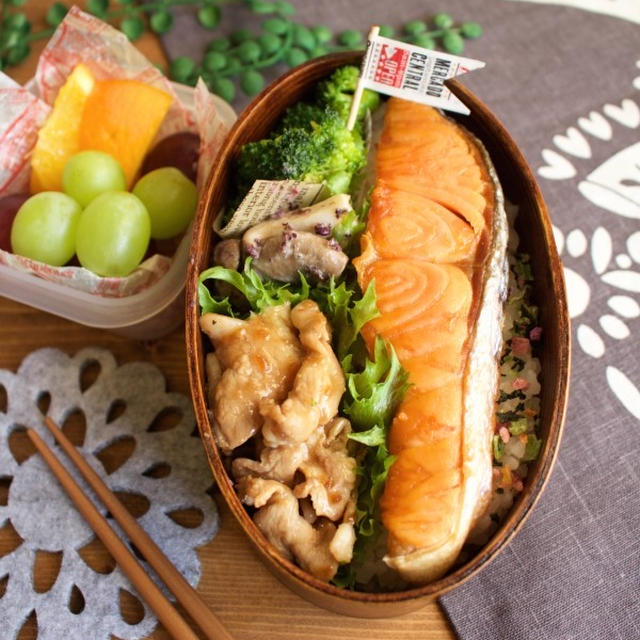 【鮭の塩焼きとレンチン弁当】本日のお弁当