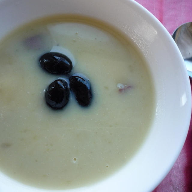 さつまいものお汁粉　　黒豆トッピング