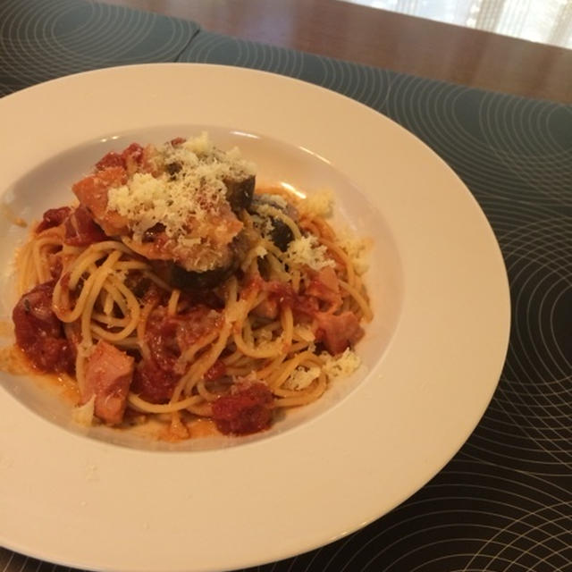 ナスのトマトソースパスタ