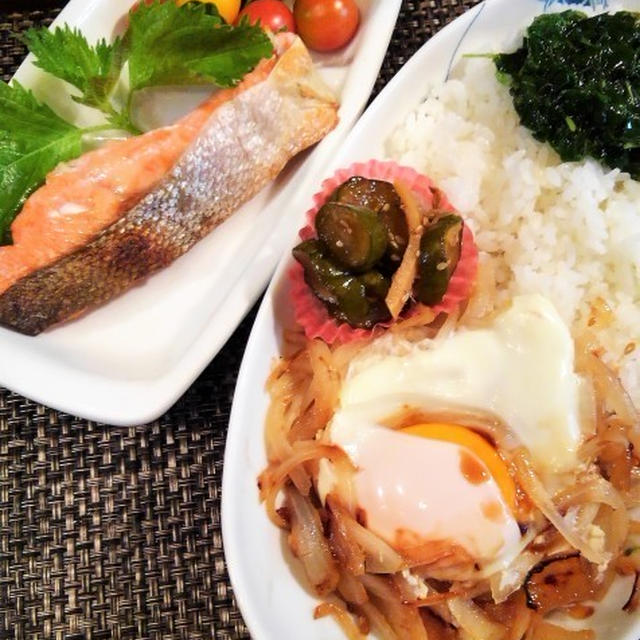 ■昼ご飯【焼き鮭とオニスラ目玉焼きの簡単ご飯＆長崎土産】