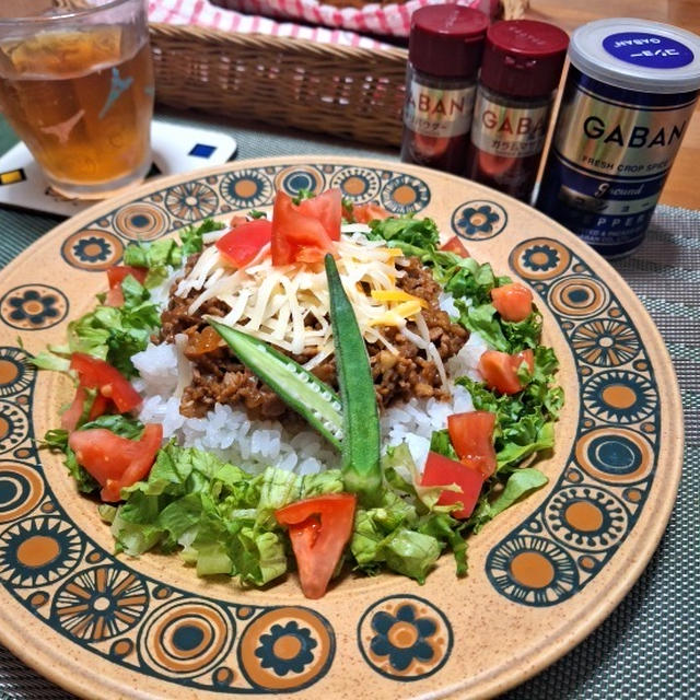 スパイスで簡単♪ タコライス