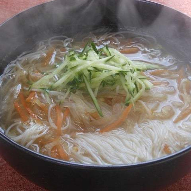 さっぱり＆旨みはしっかり〜千切り香味野菜のにゅうめん。