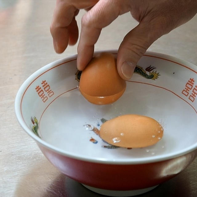 ラーメン鉢（ラーメンどんぶり）で簡単温泉卵の作り方、良レシピだったので5年ぶり再掲
