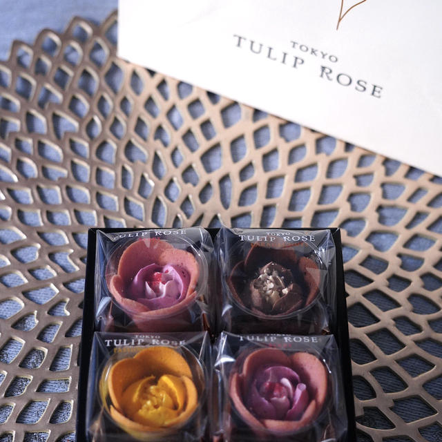 ラングドシャのチューリップと薔薇のホイップショコラ『TULIP ROSE(チューリップローズ)』