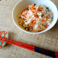 【炊飯器レシピ】鮭とわかめの混ぜご飯