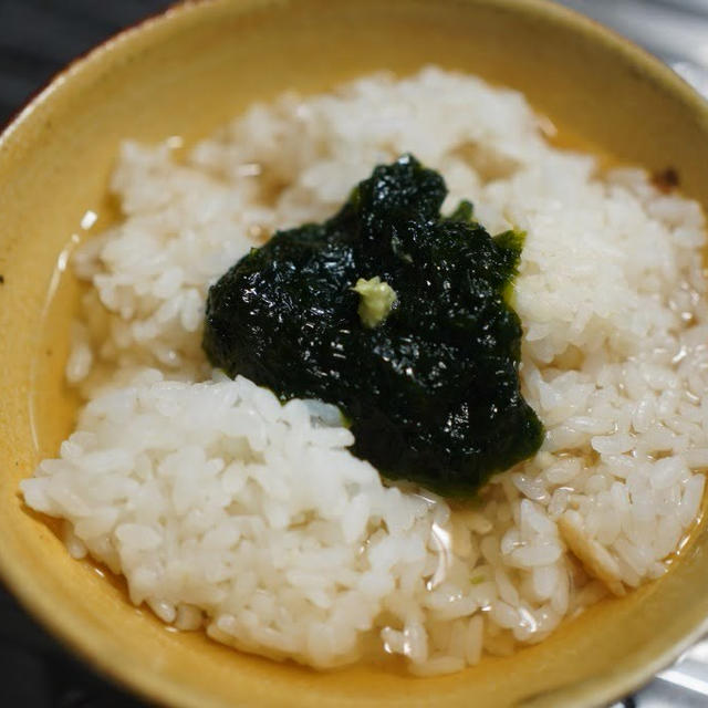 炊き生海苔とわさびのシンプルなお茶漬け