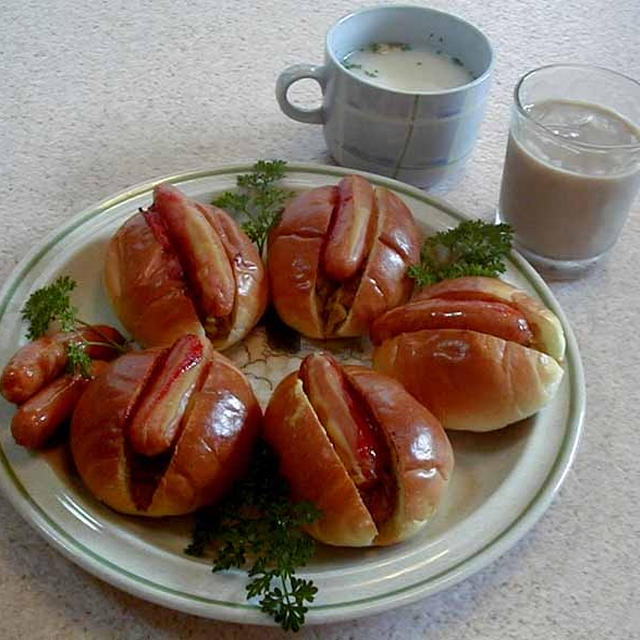 また、またホットドッグ