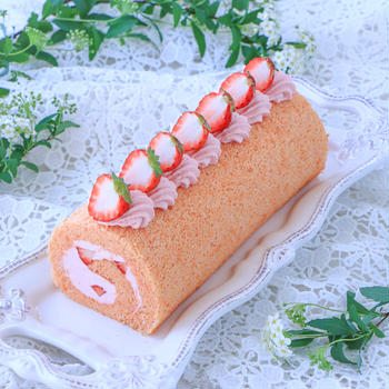 【レシピ】苺づくしのロールケーキ