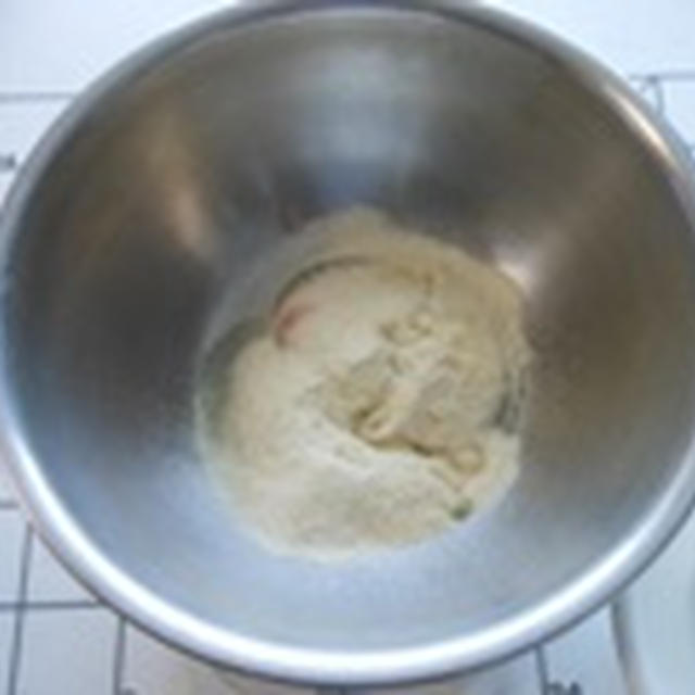 子どものおやつに　おから胡麻クッキー