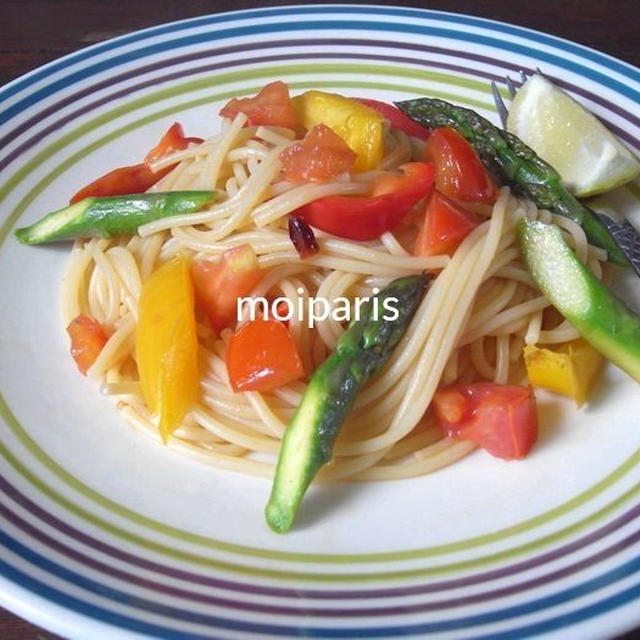 カラフル夏野菜のスパゲティー、アンチョビ醤油風味（麺つゆでもOK）