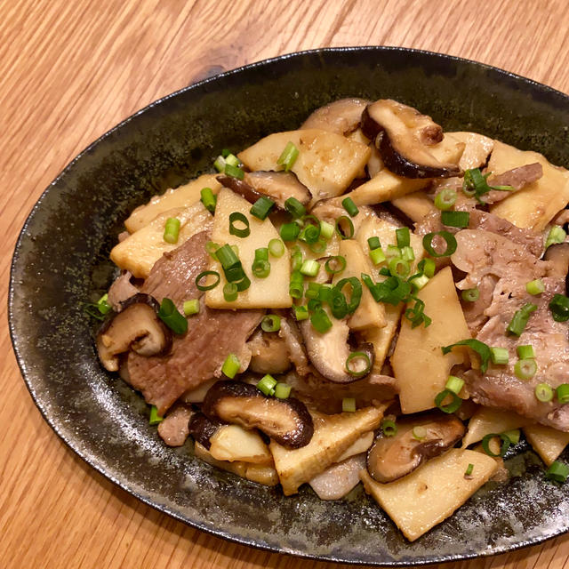 豚肉とたけのこと椎茸の黒酢生姜炒め