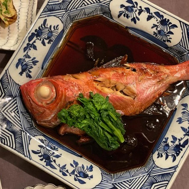 金目鯛の煮付けとねこねこ大根おろし付き絹さや卵焼きの夜ごはん