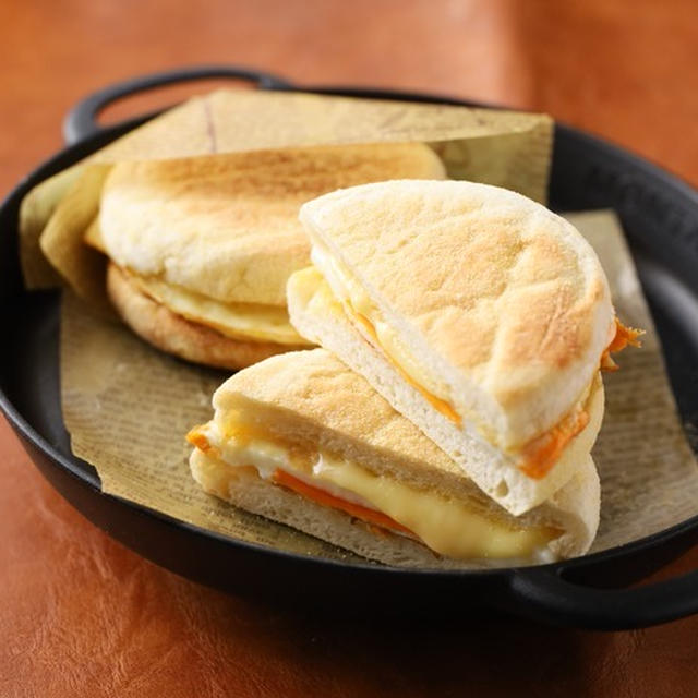 【簡単＆おいしい朝ごはんレシピ】おうちで作るエッグマフィン☆とけるチーズや具材の追加はお好み♪