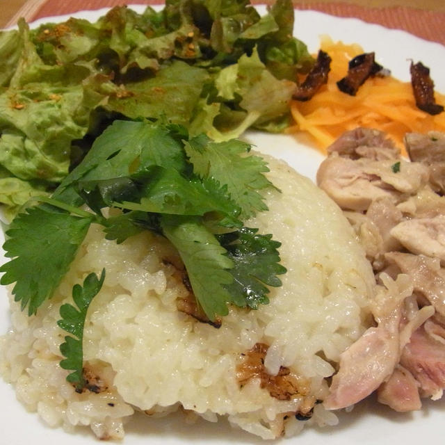 海南鶏飯＆フォー：エスニックな晩ご飯　と　タツナミソウ♪