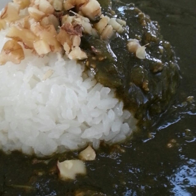 お家で簡単ザク（ほうれん草）カレー