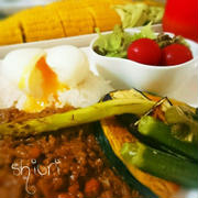 ♡お誕生日に♡キーマカレーと抹茶のシフォンケーキ♪。